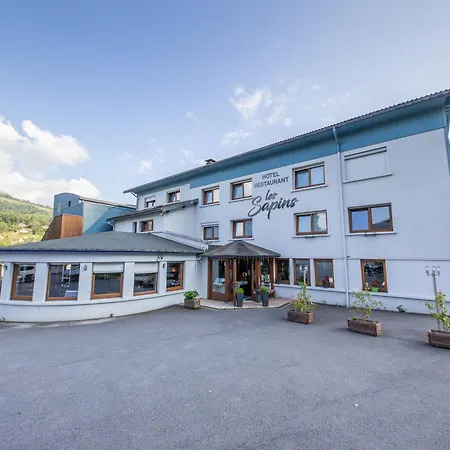 Logis Les Sapins Hotell