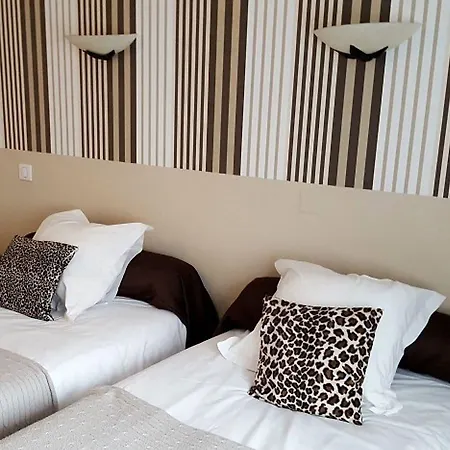 Hotel Logis Les Sapins Le Ménil