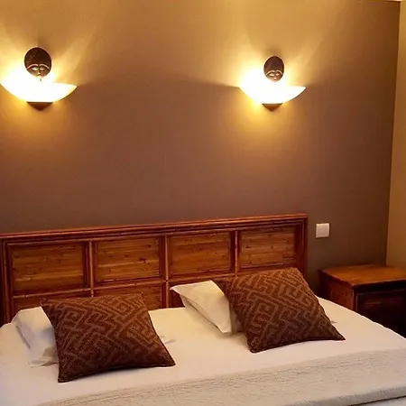 Hotel Logis Les Sapins