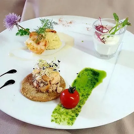 Logis Les Sapins 2* Le Ménil