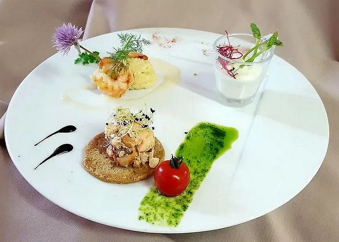 Отель Logis Les Sapins 2*