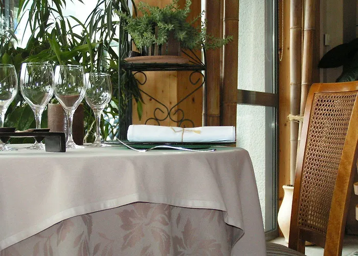 Logis Les Sapins 2* Le Menil