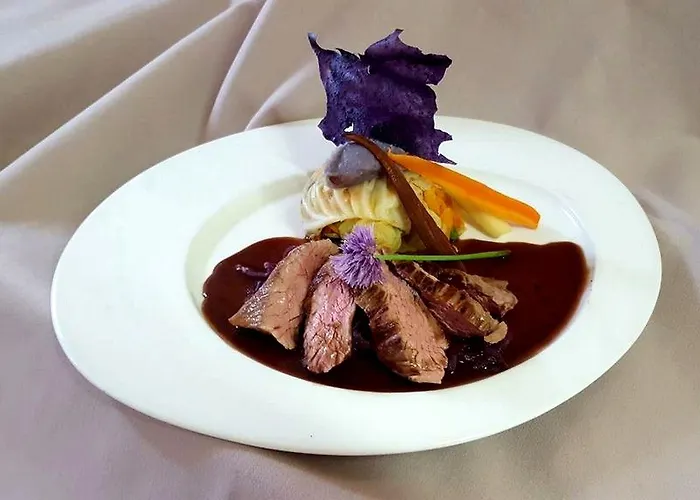 Отель Logis Les Sapins