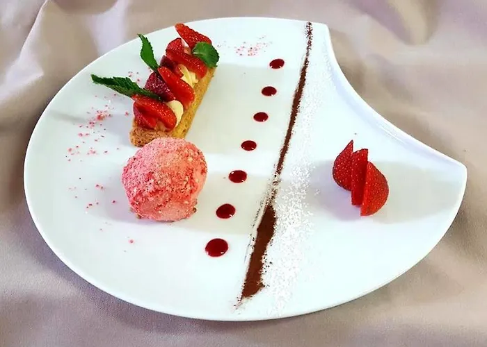 Отель Logis Les Sapins